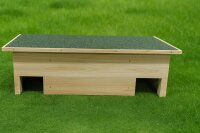 Hedgehog house z borového dřeva se dvěma vchody