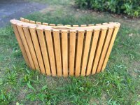 Set Gartenliege mit Auflage in grau/beige und Tisch