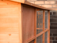 Hönsehus med løbegård, kaninbur, smådyrhus