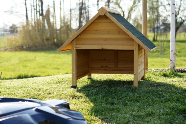 Garage pour robot de tonte en bois massif, toit pointu