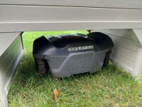 Giardino rialzato e garage per robot tosaerba in legno di abete, resistente agli agenti atmosferici, incluso vaso per piante 79 x 73 x 56 cm